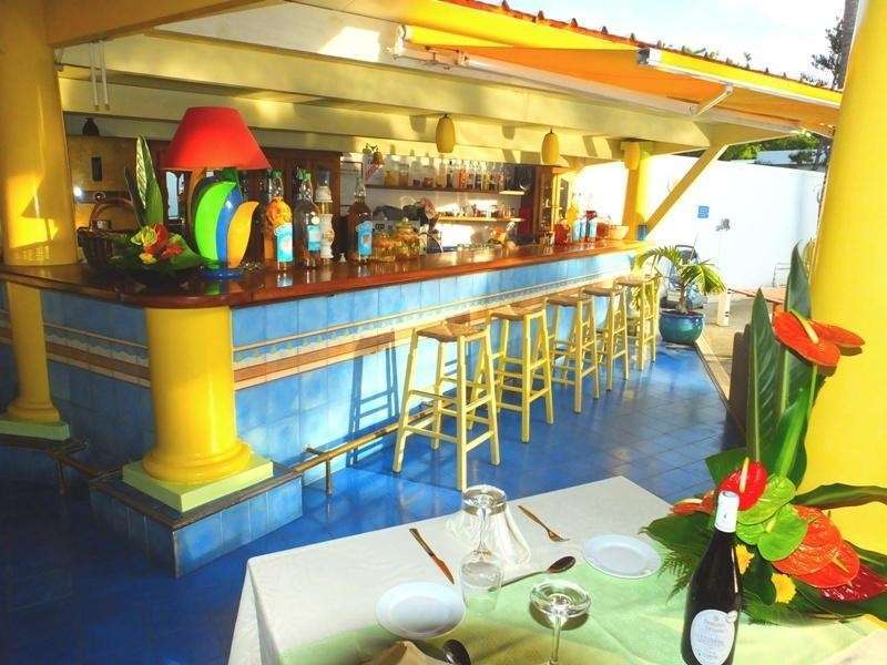 Le Nautile Beachfront Saint-Gilles-les Bains Restaurace fotografie